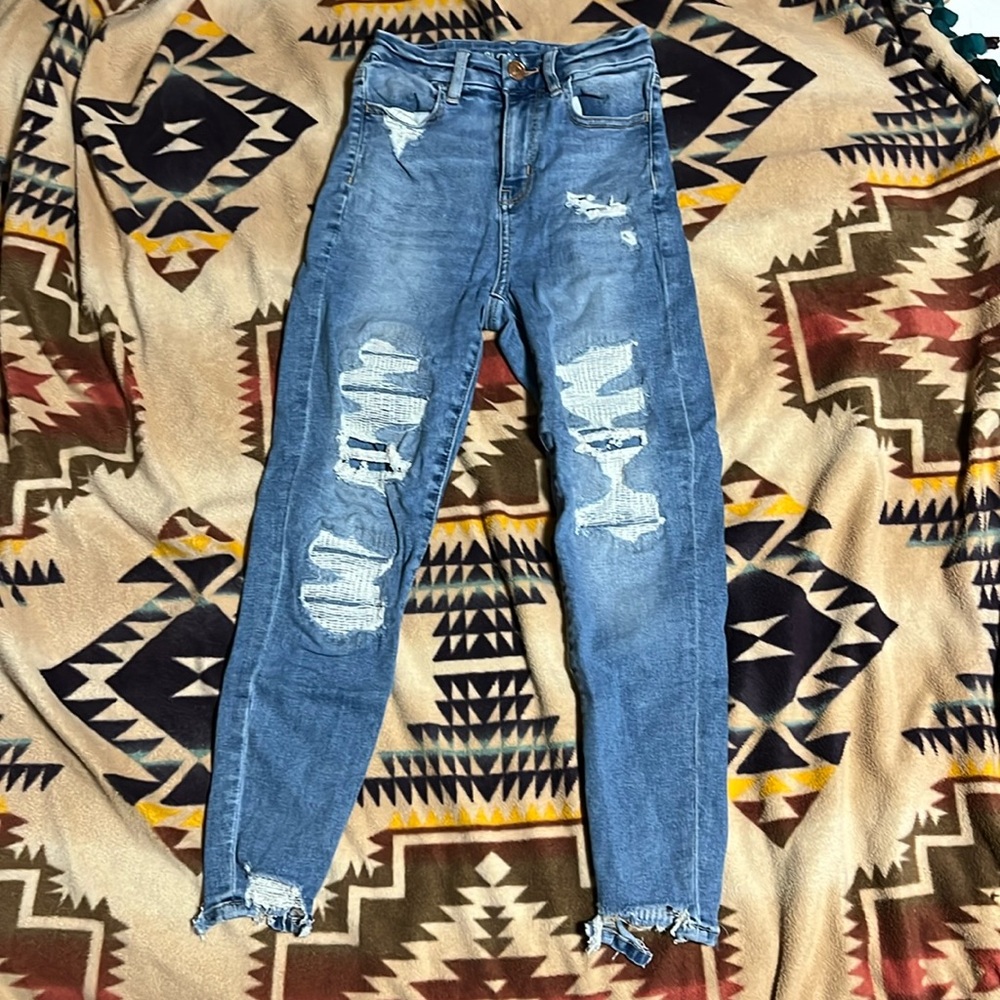Ripped American Eagle skinny jeans